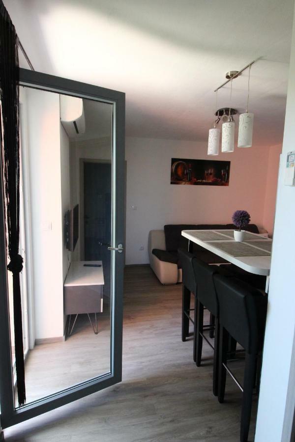 A&d Apartment *